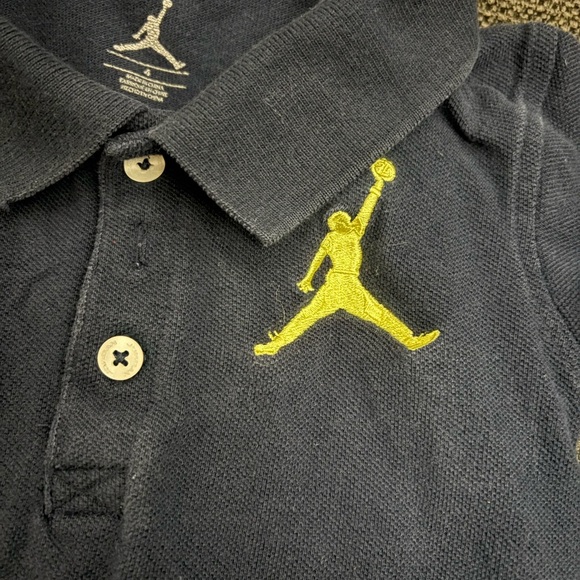 Air Jordan Kids Polo Shirt in Navy with Yellow Logo - Boys size 4 - Picture 2 of 2